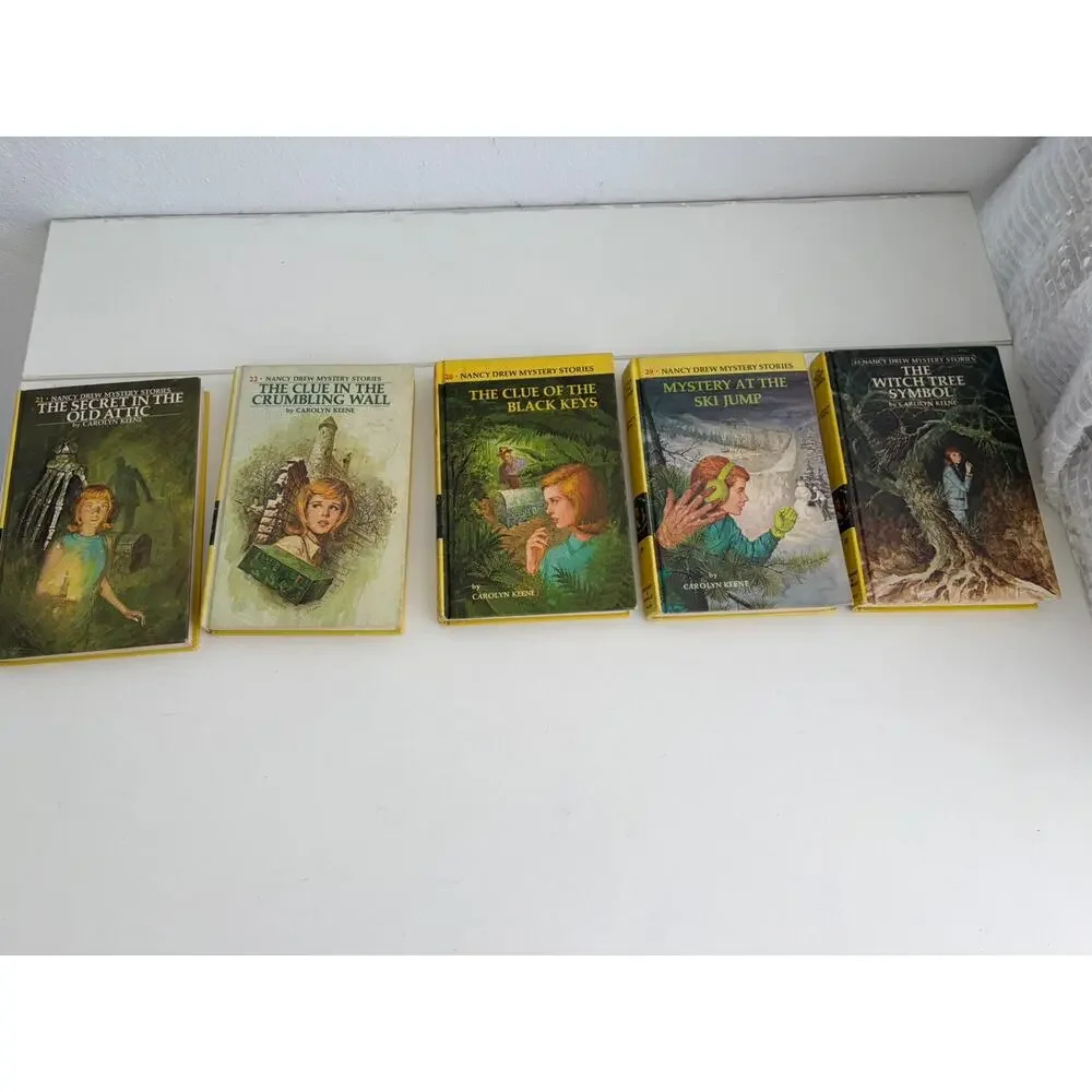 Lot 5 Nancy Drew Yellow Hardcover 40’s & 50s #21, 22, 28, 29, 33 Carolyn Keene